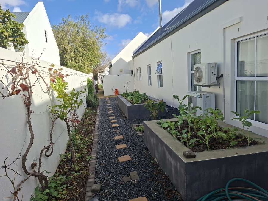 To Let 3 Bedroom Property for Rent in Croydon Vineyard Estate Western Cape